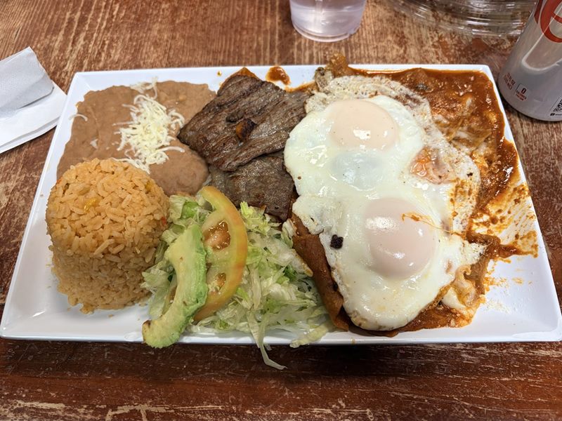 EL TACONAZO EL TÍO & BIRRÍA food