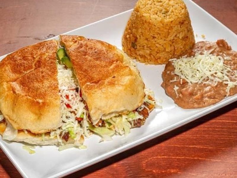 EL TACONAZO EL TÍO & BIRRÍA food